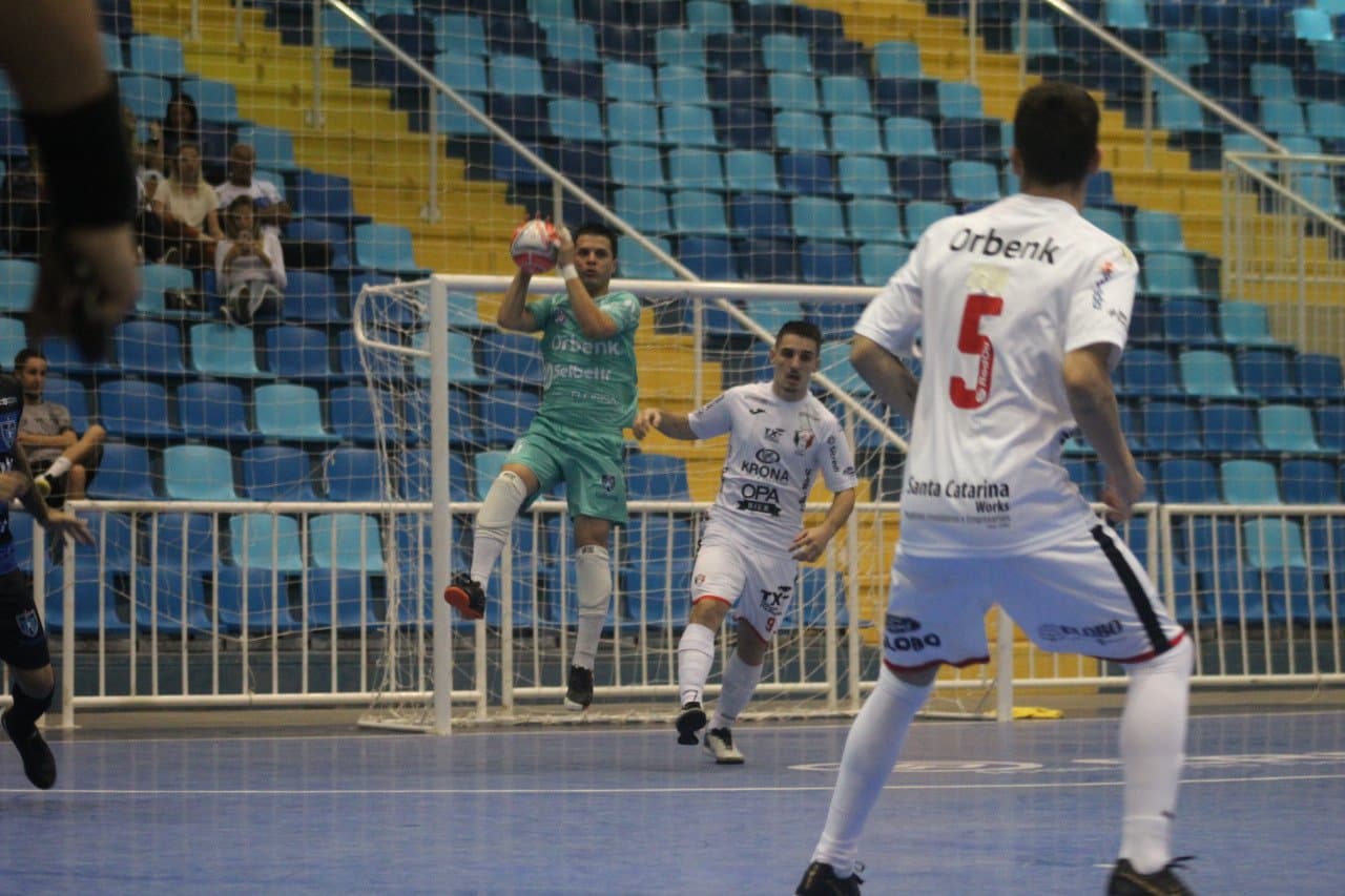 ESTADUAL: Tubarão Futsal vence o Joinville, na Arena Multiuso