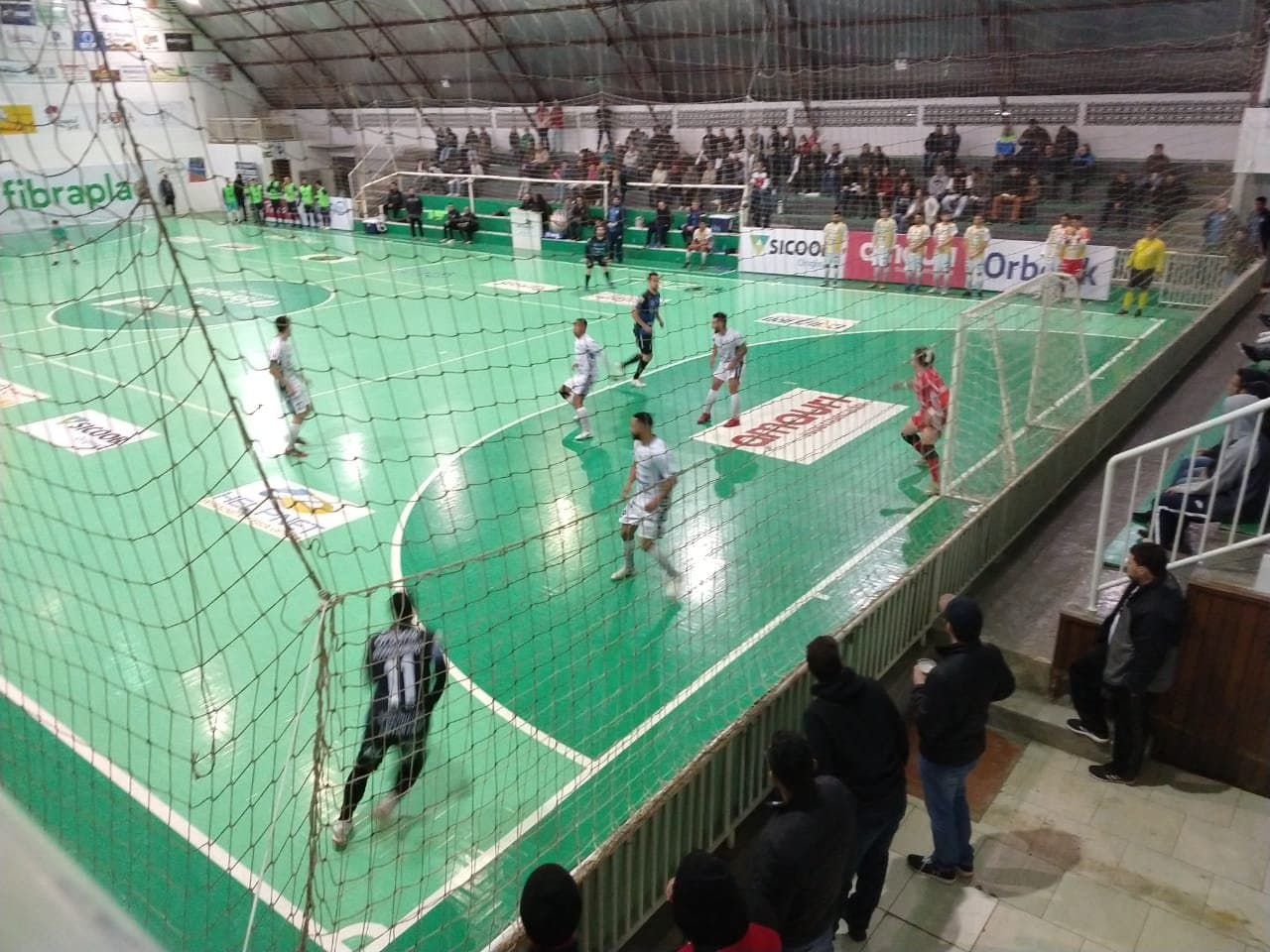 ESTADUAL: Tubarão Futsal perde para o São Lourenço, em partida com muitos gols