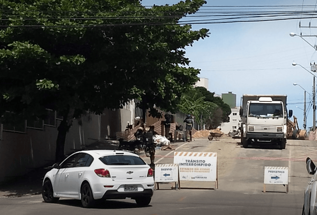 Sete ruas estarão em obras nesta segunda-feira (30)