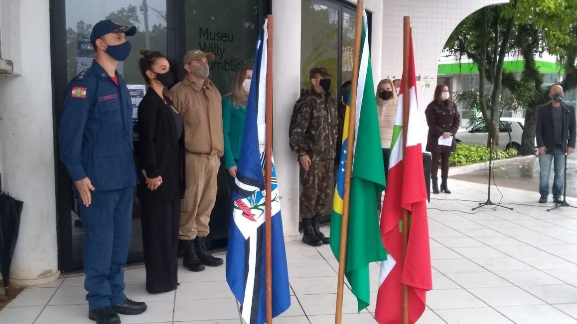 Ato simbólico celebra o Dia da Independência do Brasil