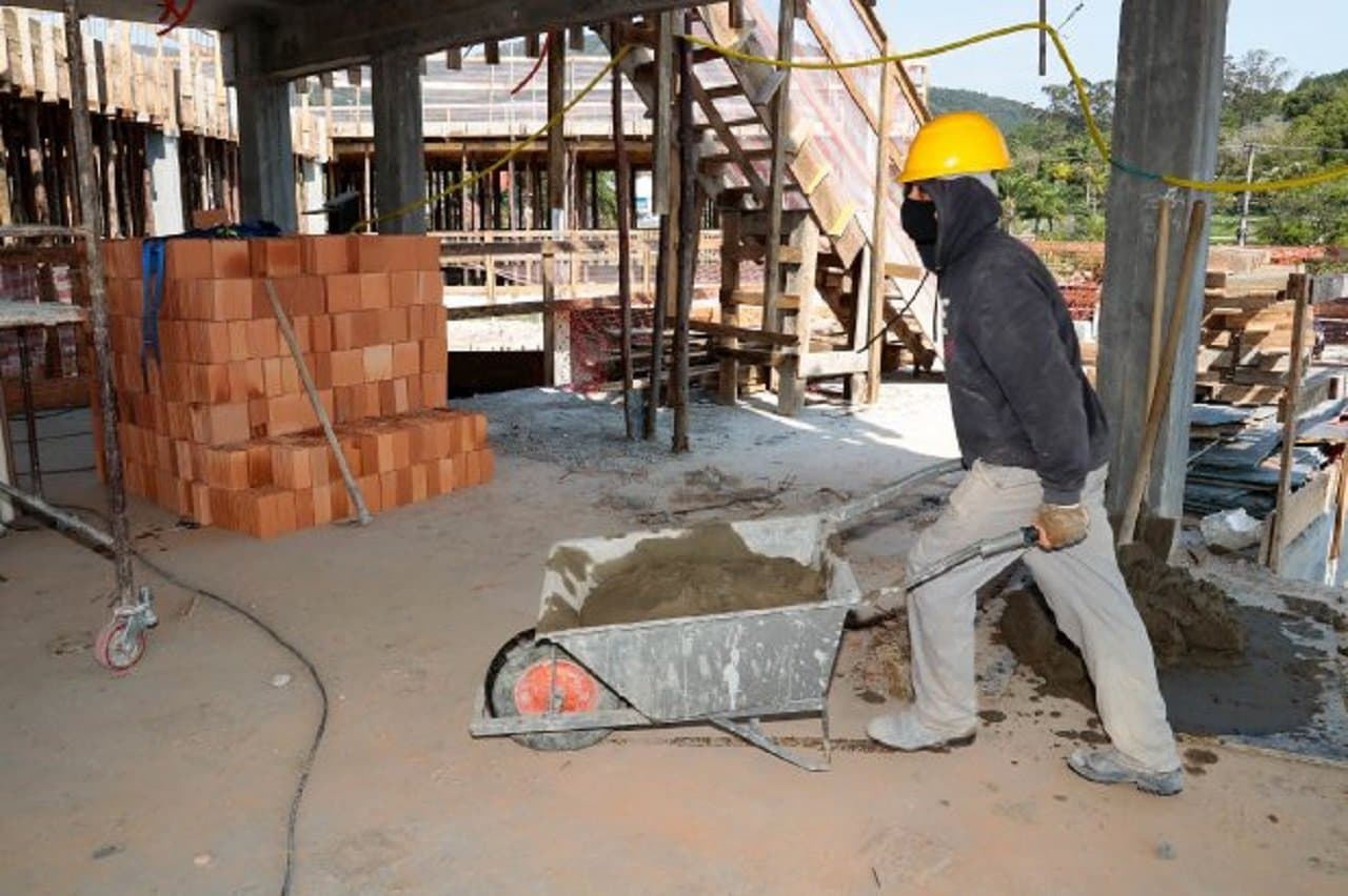 SC tem mais de duas mil vagas de emprego nas agências do Sine