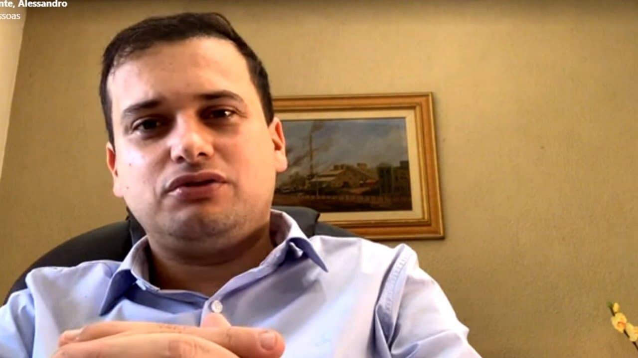 Ex-prefeito de Capivari de Baixo ganha liberdade após quase seis meses preso