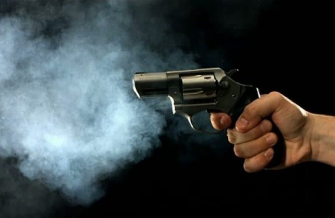 Homem leva tiro na cabeça e bala fica alojada no capacete