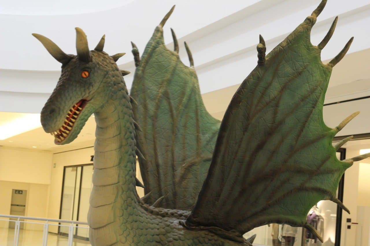 Exposição Internacional “Dragões” chegou ao Farol Shopping neste sábado