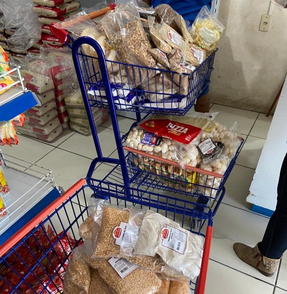 Produtos fora da validade são apreendidos em mercado