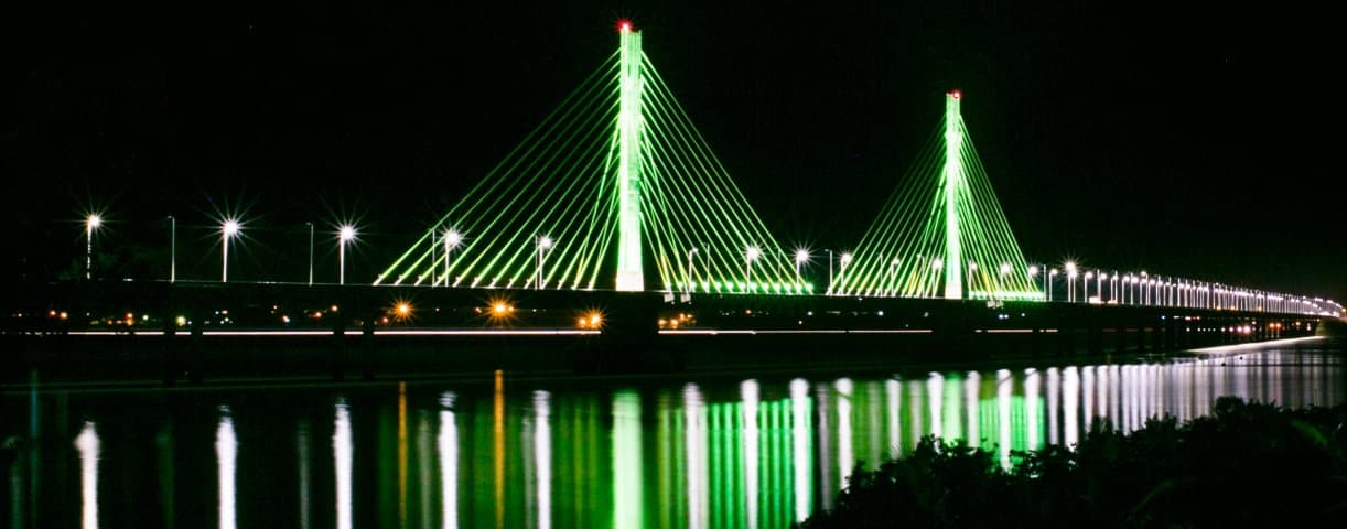 Ponte Anita Garibaldi é iluminada com cores do Brasil em alusão aos Jogos Olímpicos