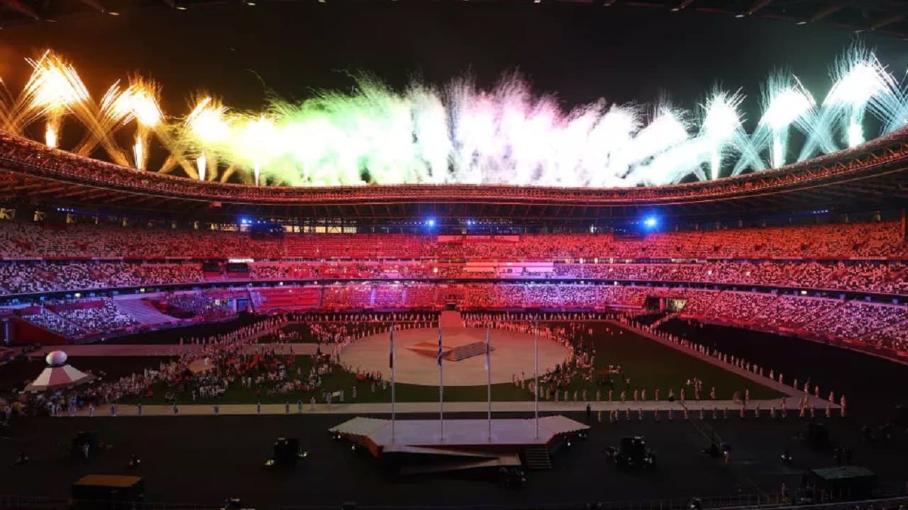 Olimpíada de Tóquio termina exaltando empatia e superação