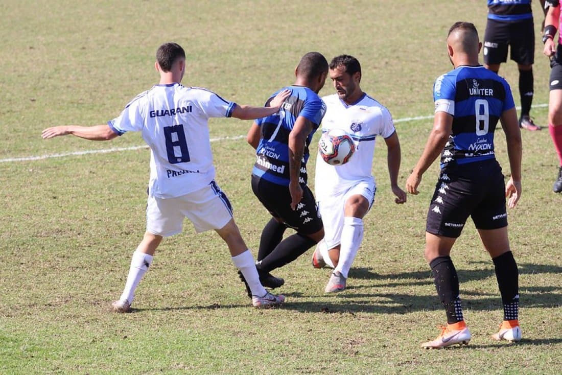 CATARINENSE SÉRIE B: Tubarão vence e escapa da queda para a terceira divisão