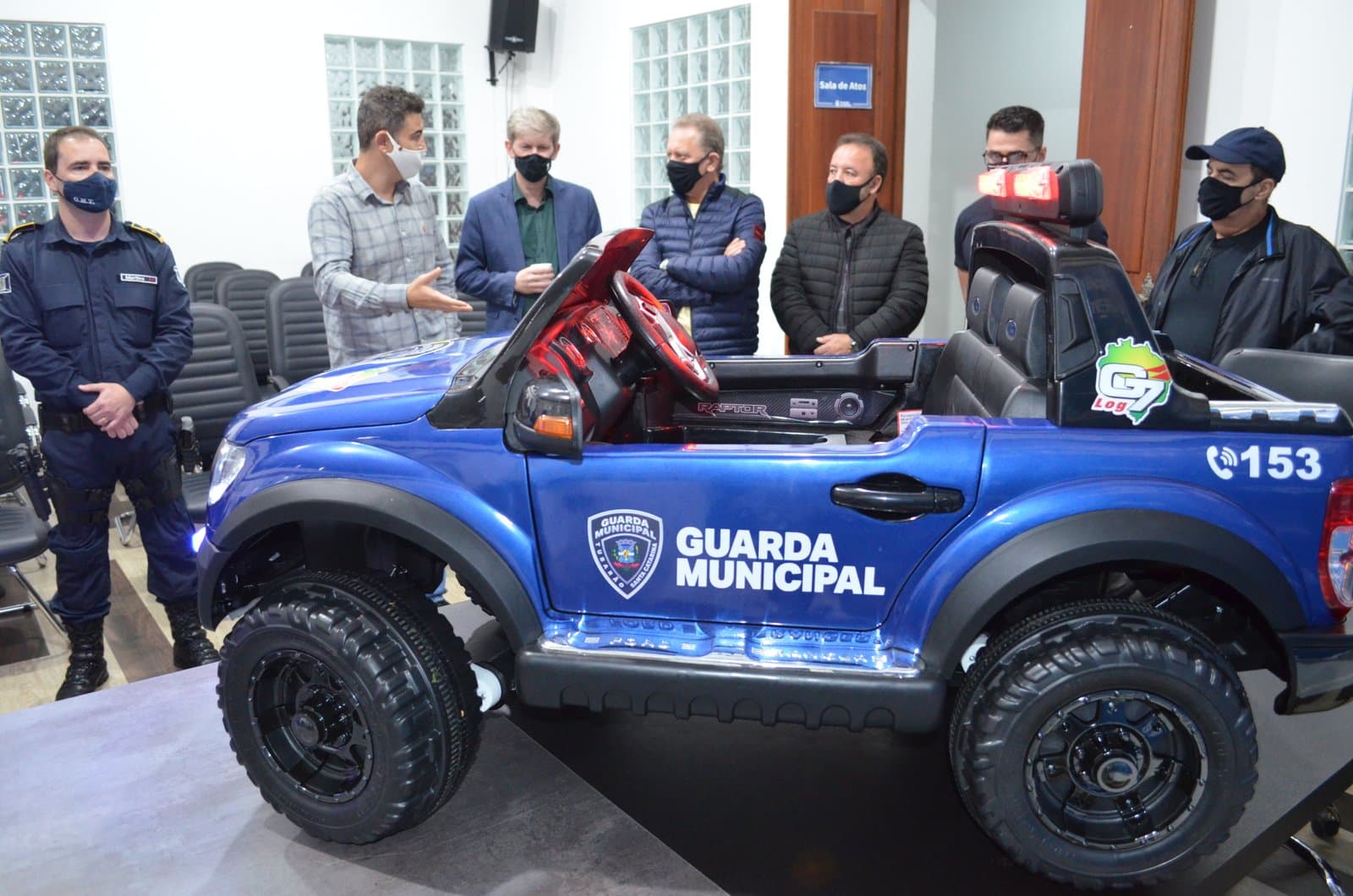 Guarda Municipal recebe mini viatura para educação infantil no trânsito