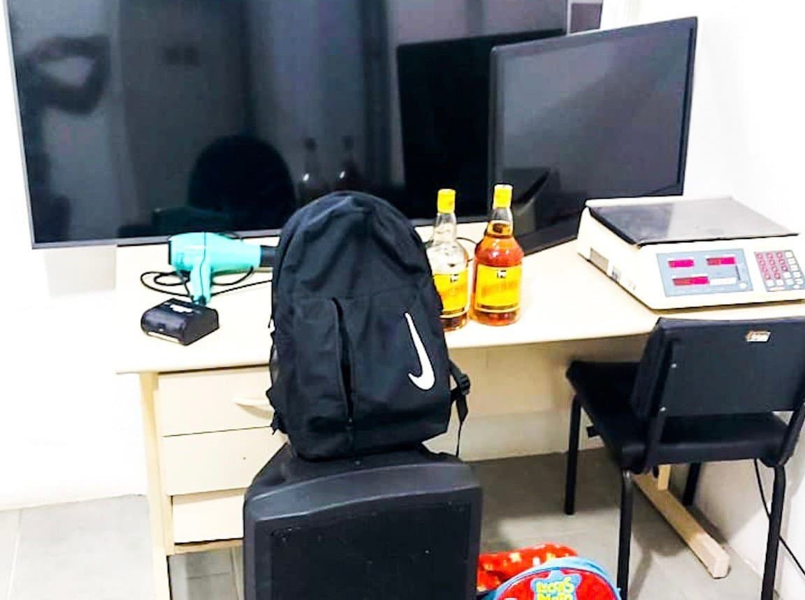 Homens são presos após assaltarem casa no bairro Madre, em Tubarão