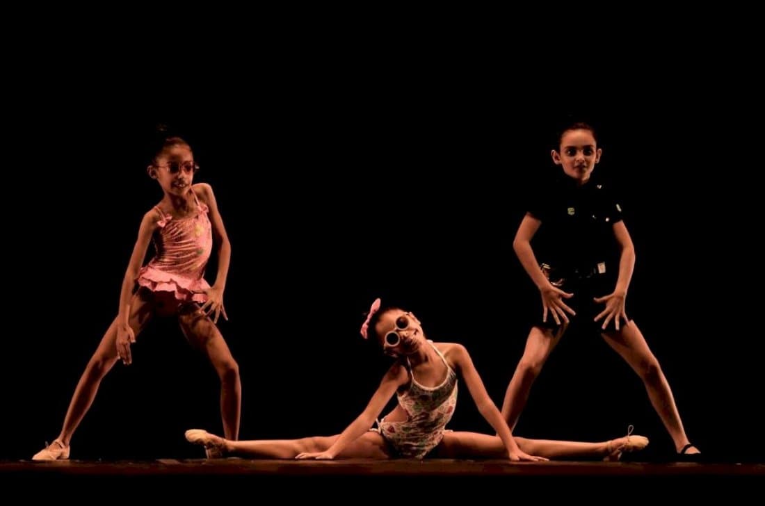 Grupo de bailarinos de Capivari de Baixo conquista sete prêmios em festival