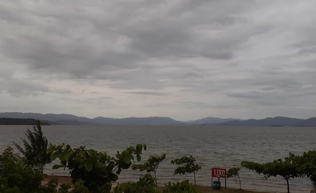 Lagoa da Cabeçuda está imprópria para banho, aponta levantamento