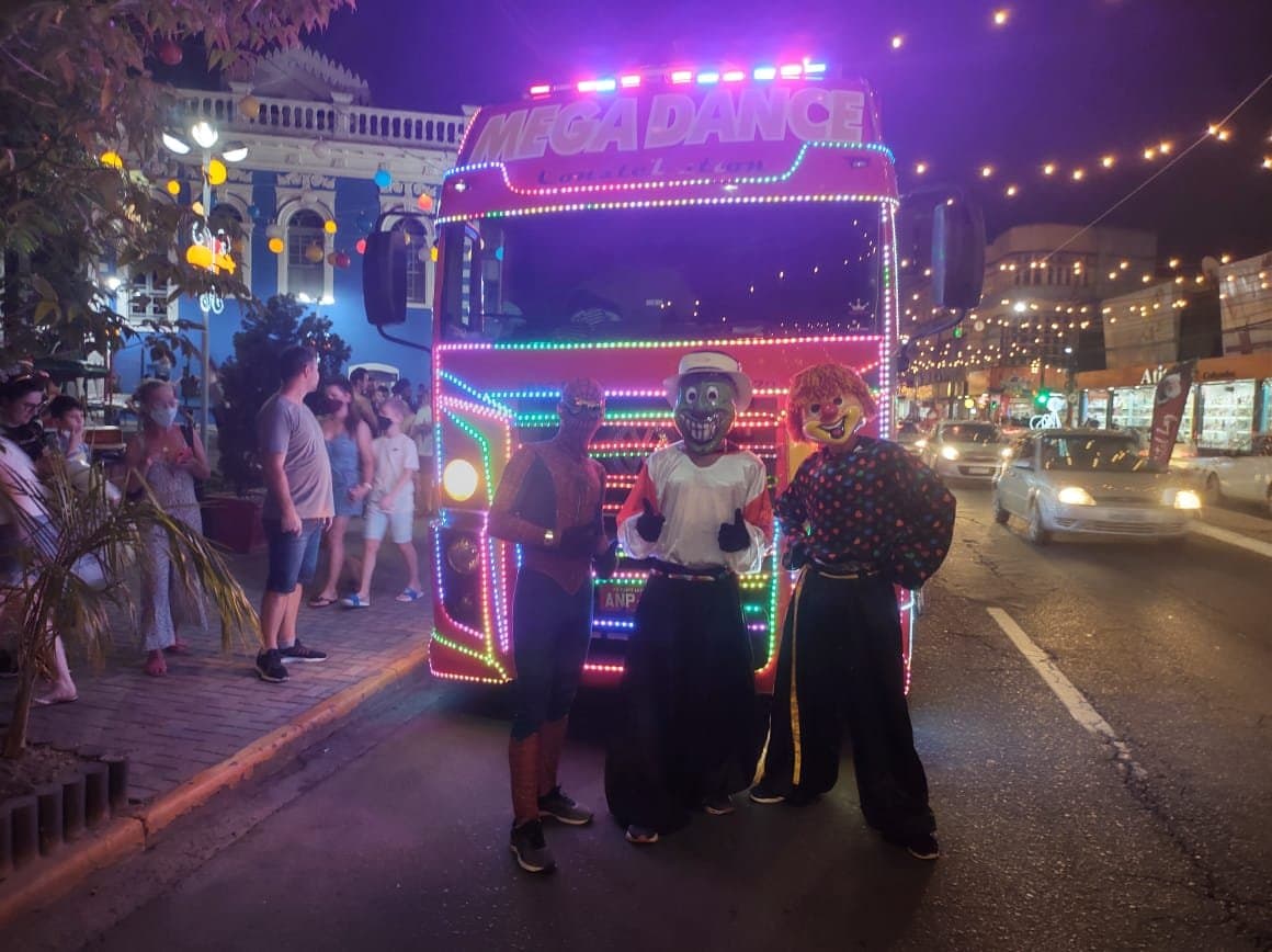 Carreta Mega Dance fica até depois do Natal em Tubarão