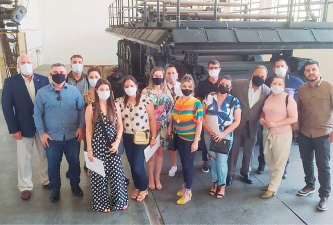 Comitiva busca ideias para o bairro de Oficinas, em Tubarão