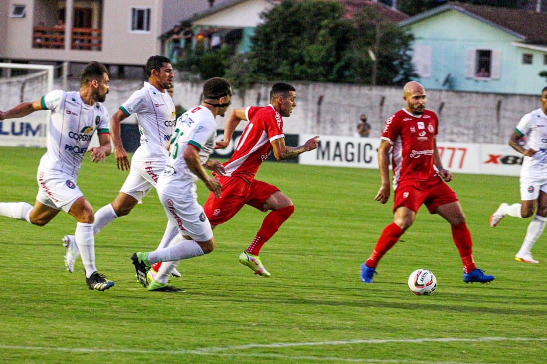 CATARINENSE: Hercílio Luz segura o empate fora de casa e segue na liderança