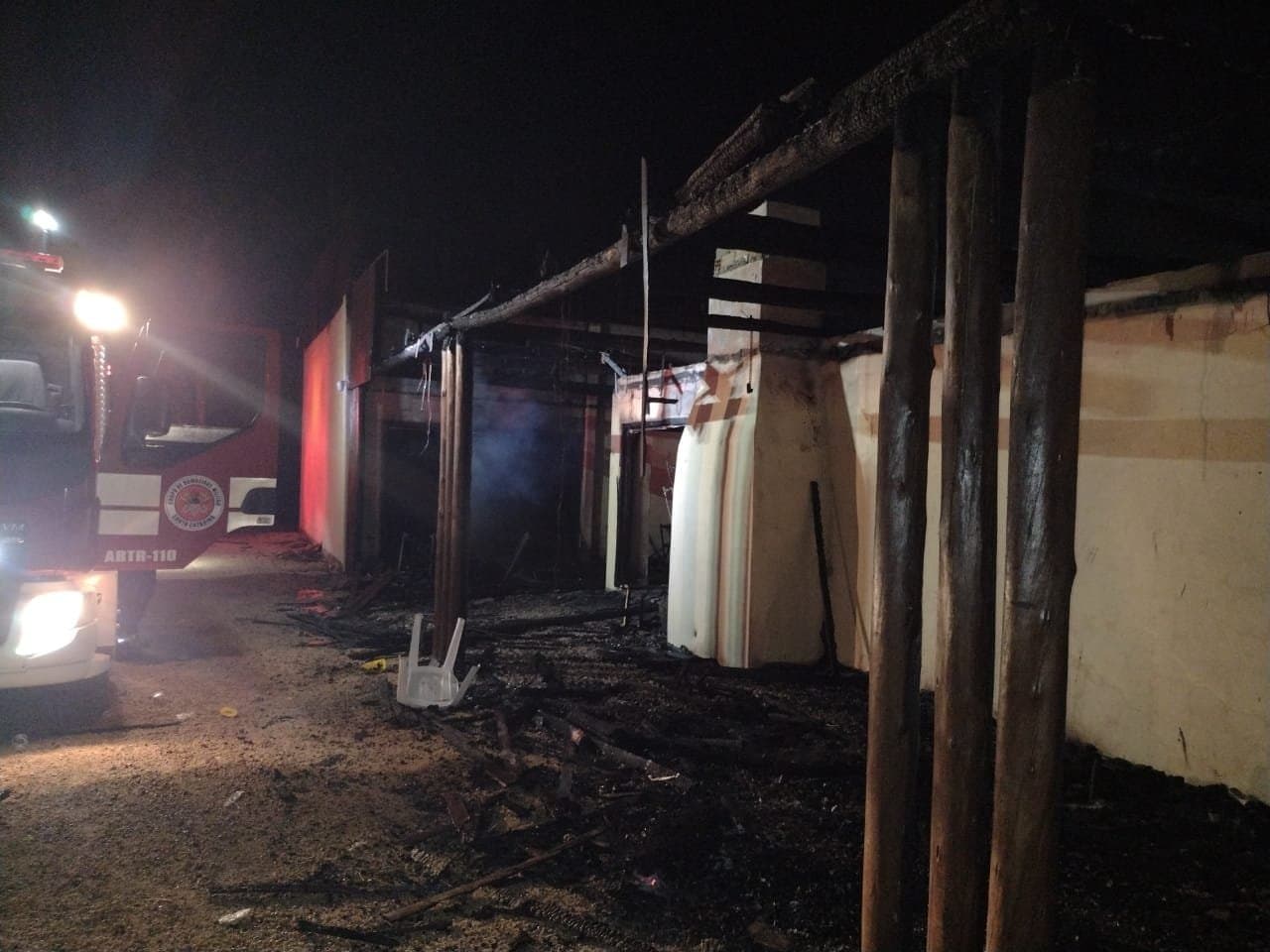 Vaquinha é lançada para ajudar na reconstrução de arena destruída por incêndio