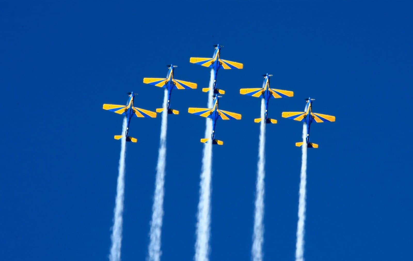 Esquadrilha da Fumaça faz apresentação em Tubarão nesta segunda-feira (28)