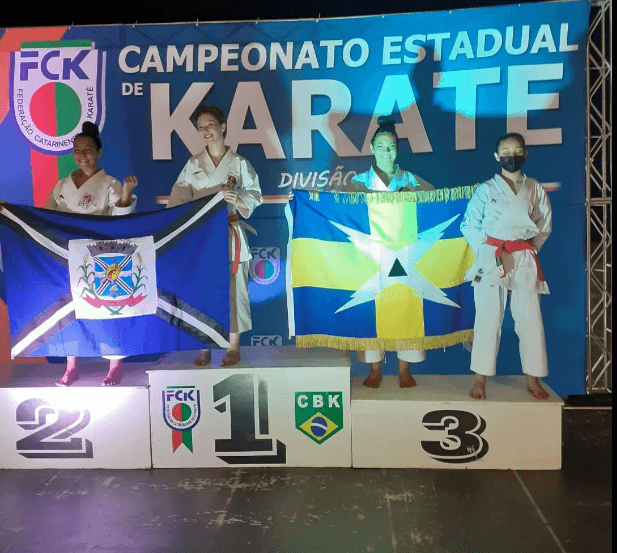 Atleta de Capivari de Baixo conquista pódio no Estadual de Karatê