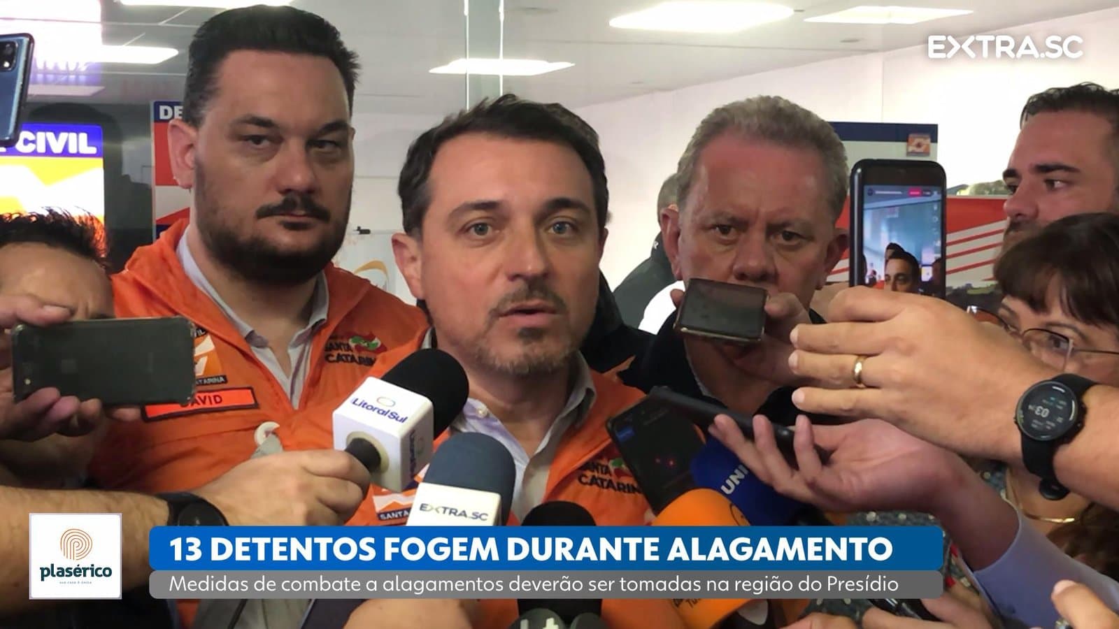 Treze detentos fogem durante alagamento do Presídio de Tubarão