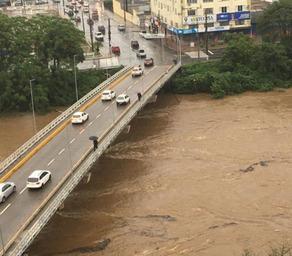 Pontes do Centro são seguras para tráfego de veículos, garante prefeitura