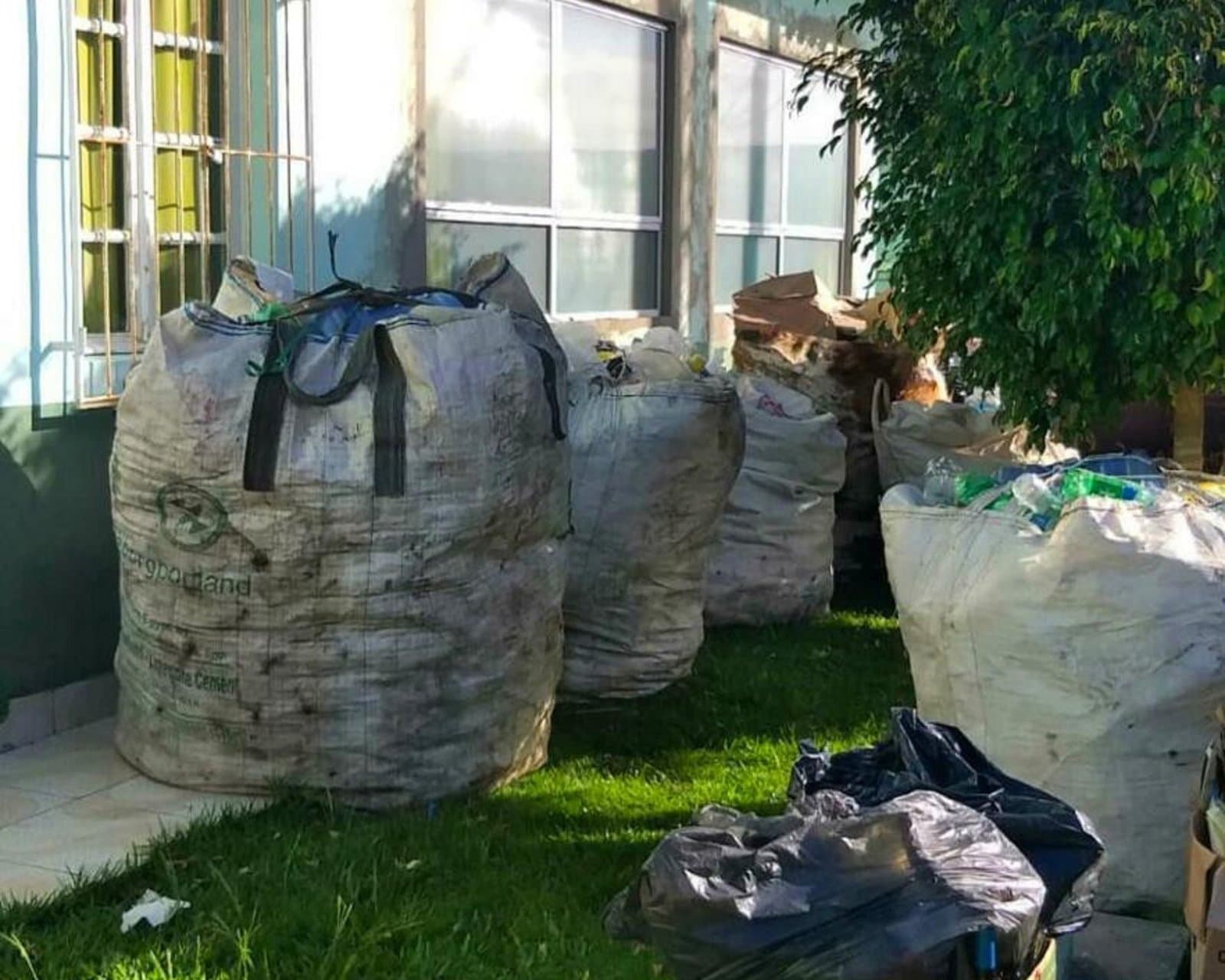 Escola de Laguna recolhe cinco toneladas de material reciclado