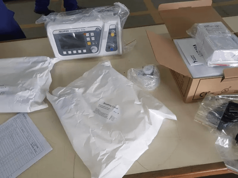 Servidora é punida e outros cinco são absolvidos no caso dos respiradores