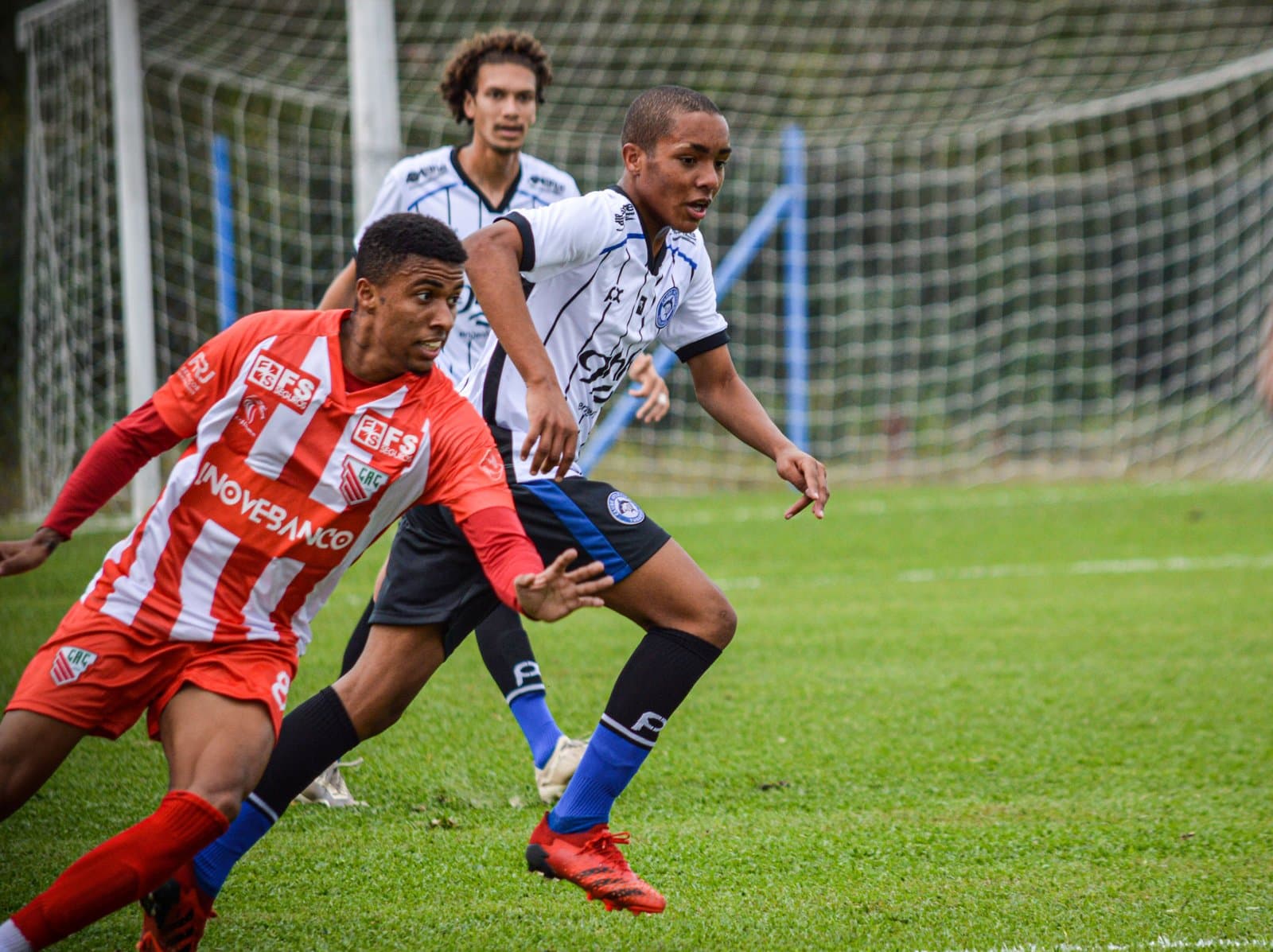 SÉRIE B: Tubarão vence a primeira com gols de Brasão