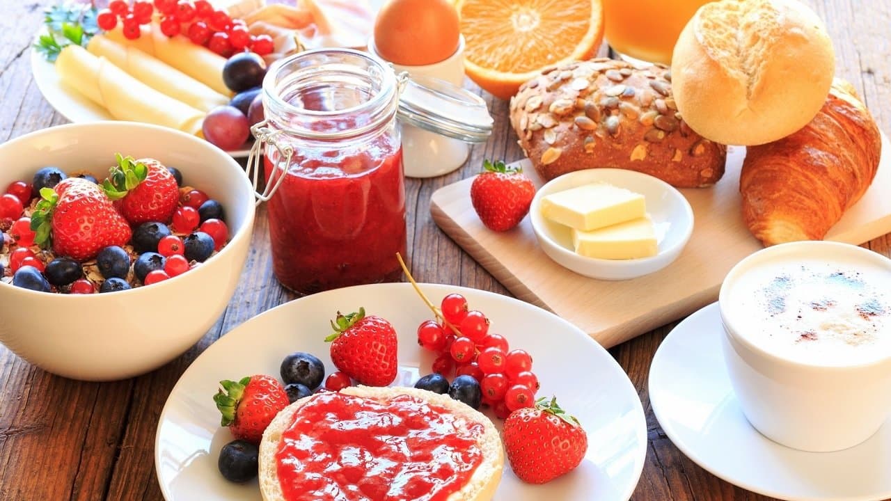 Café da manhã: por que não pular a primeira refeição do dia?