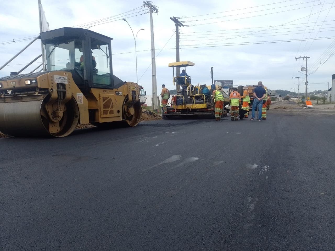 Iniciada a pavimentação da Rua Teodoto Tonon, em Tubarão