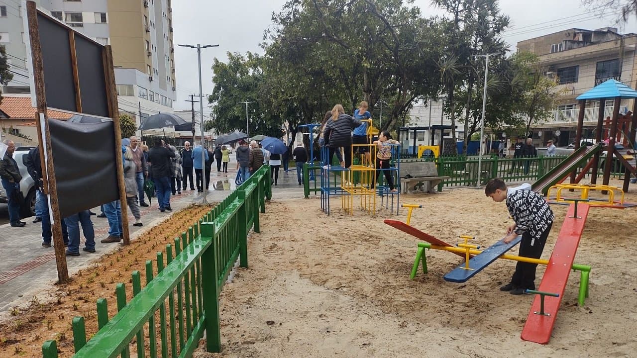 Revitalizada, Praça General Osvaldo Pinto da Veiga é reinaugurada