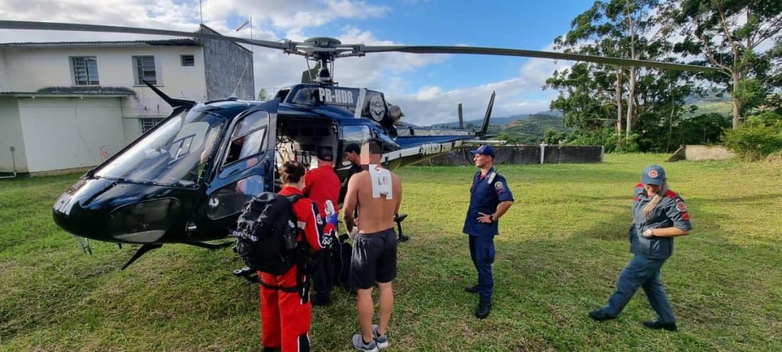 Professor é esfaqueado pelas costas por aluno em Imaruí
