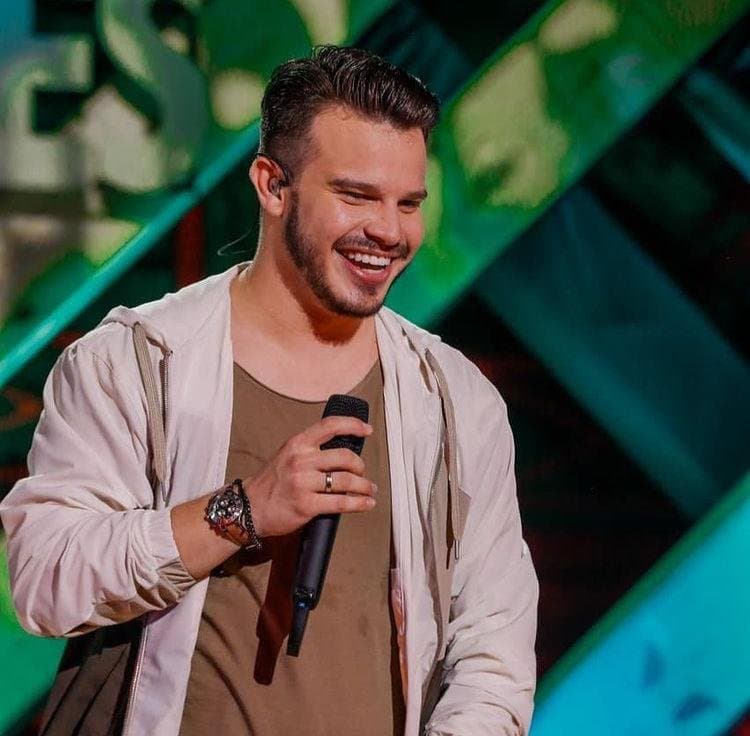 Matheus Fernandes sobe ao palco da Churrascada neste sábado (21)