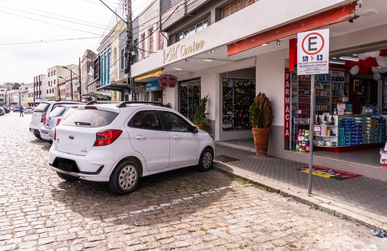 Estacionamento rotativo em Laguna tem empresa vencedora da licitação