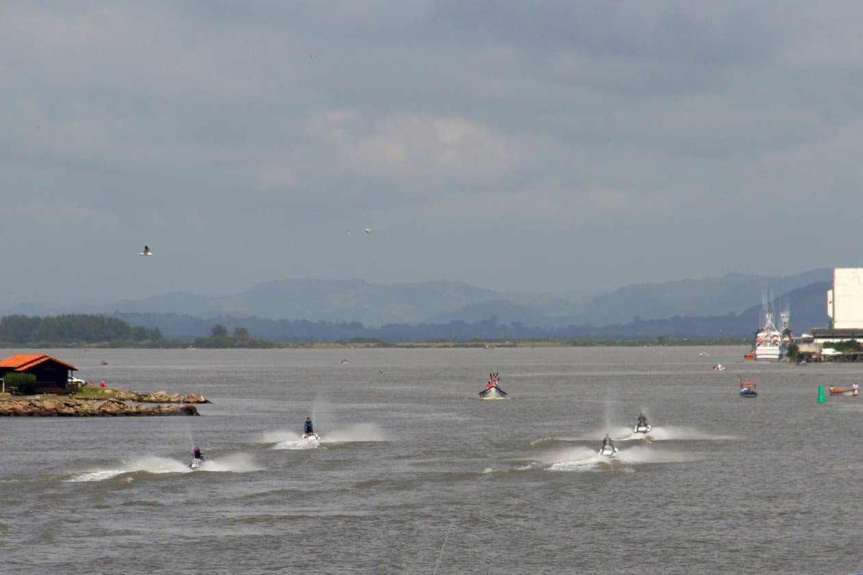 Encontro de Jet Skis é cancelado após pedido de estudo sobre impacto ambiental