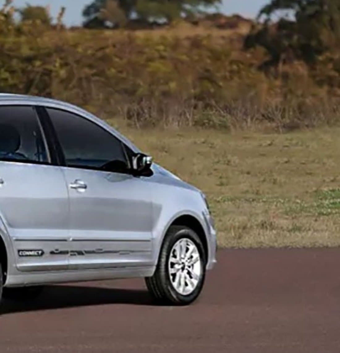 Carro roubado é recuperado pela Polícia Militar em Tubarão