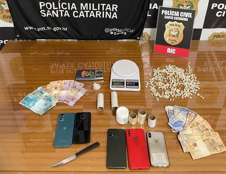 Operação conjunta resulta em duas prisões e apreensão de drogas