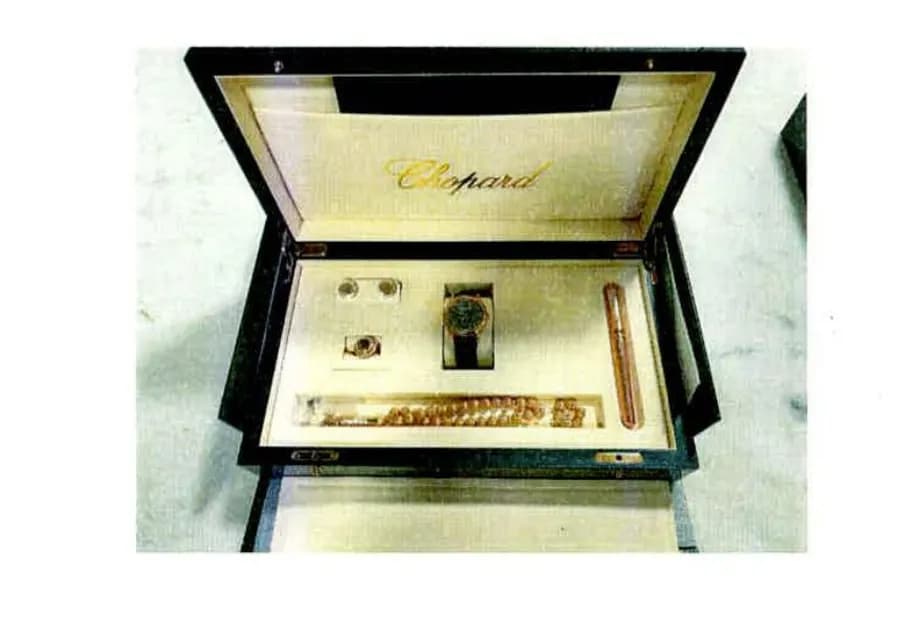 Ministro determina depoimento de Bolsonaro sobre joias da Arábia Saudita