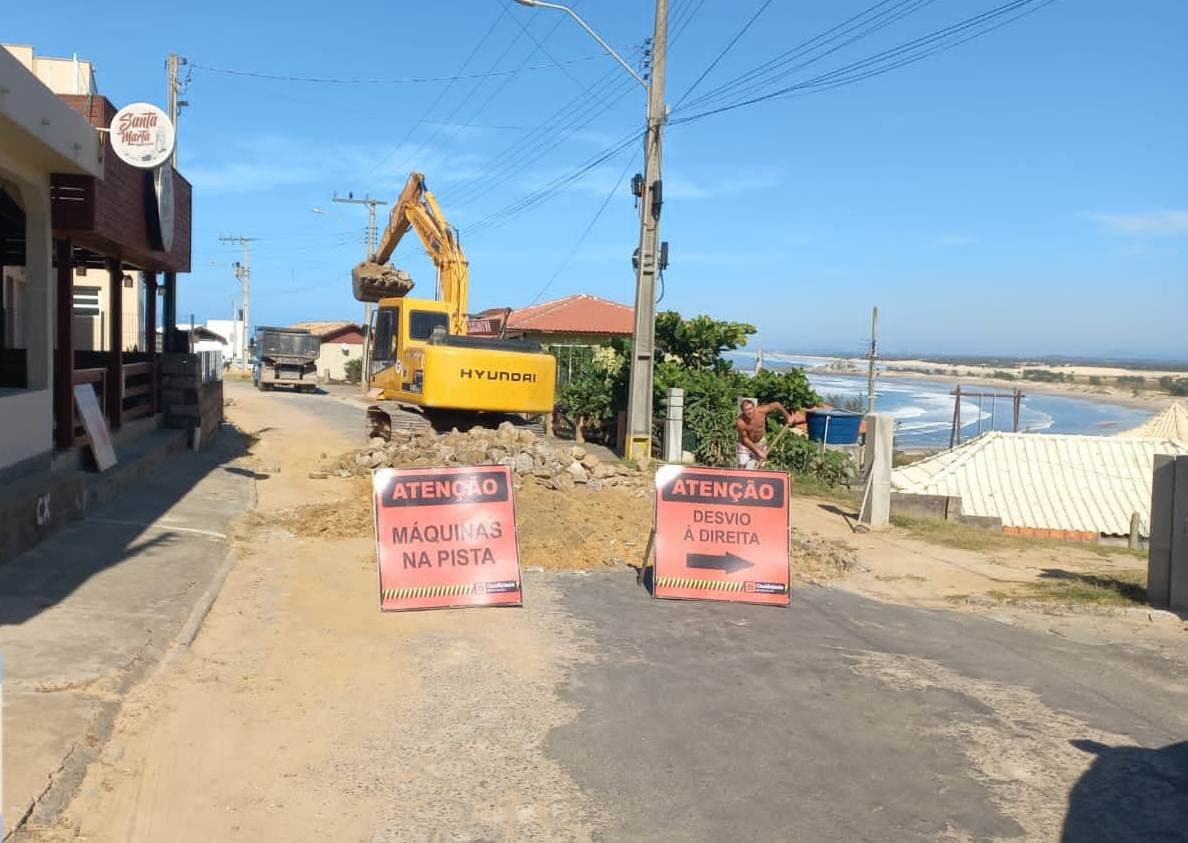 Obras no acesso ao Farol de Santa Marta, em Laguna, são retomadas
