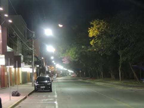 Jovem leva coronhada durante assalto na beira-rio