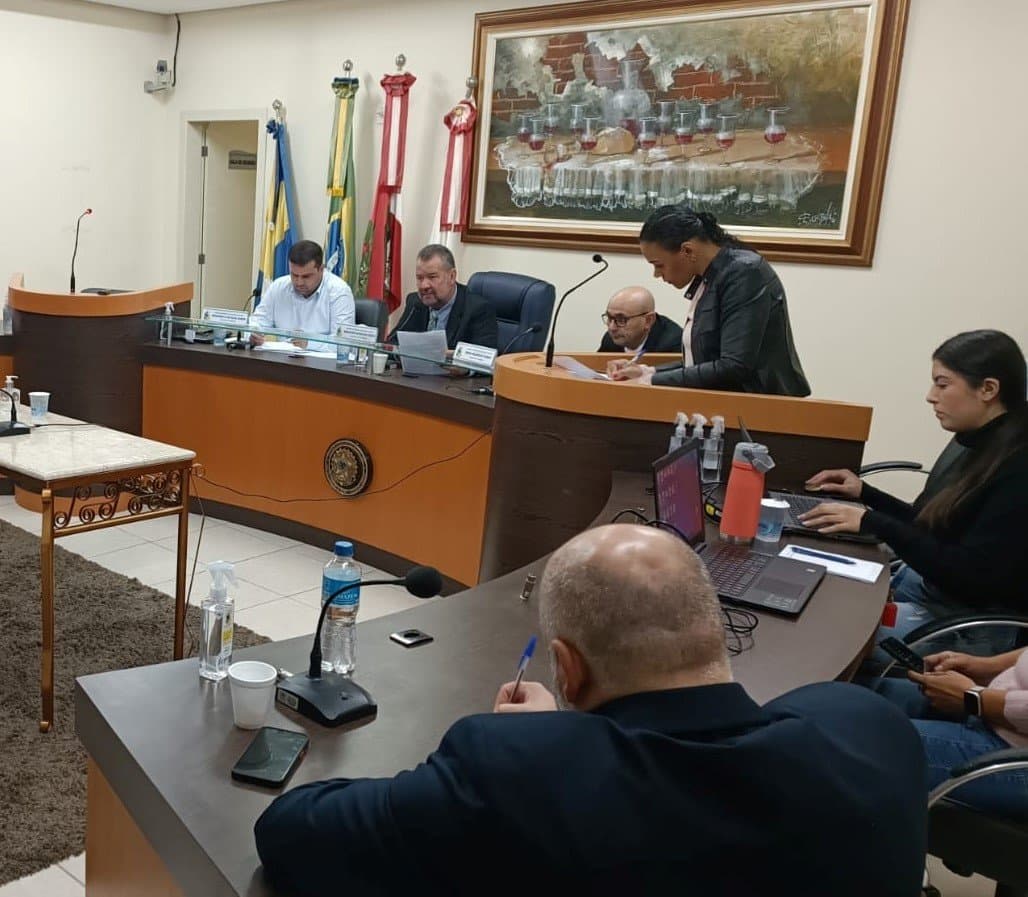 Mais oito testemunhas depõem à comissão que avalia impeachment do prefeito de Capivari