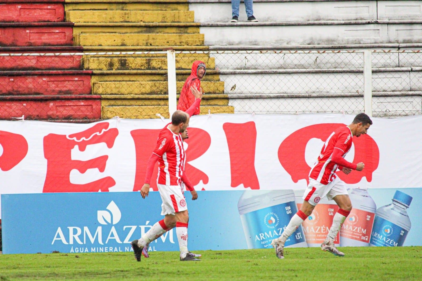 Meia Renan Bressan rescinde com Hercílio Luz