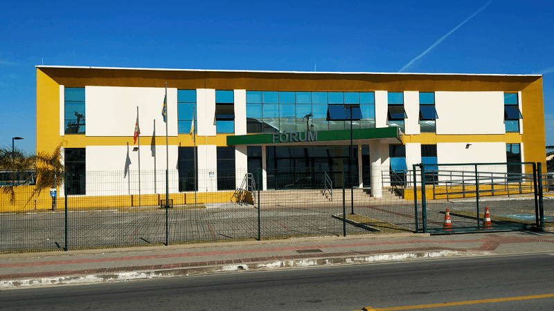 Homem de Laguna é condenado por importunação sexual