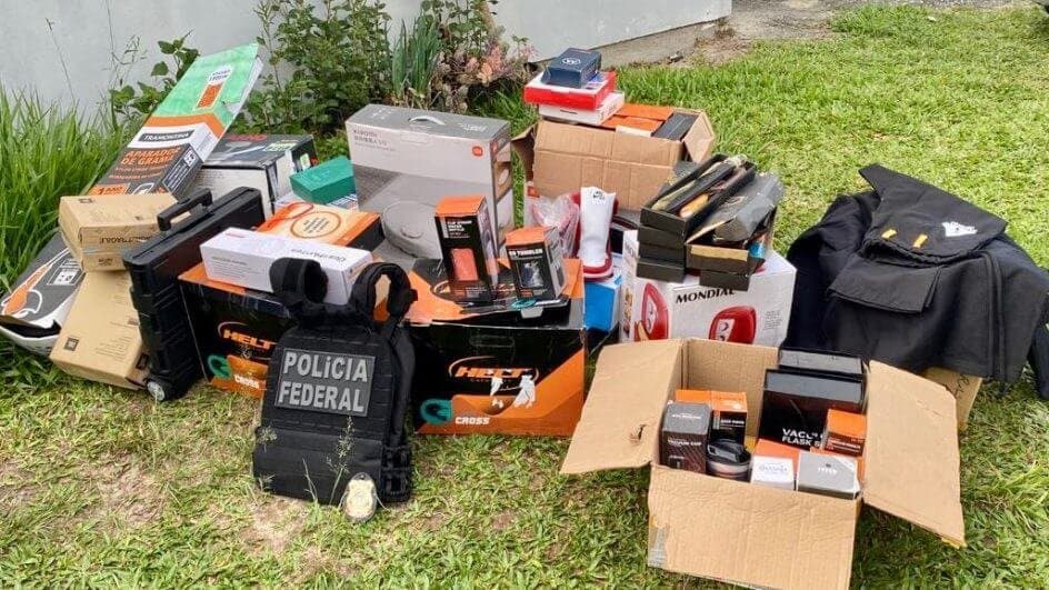 Quadrilha que furtava cargas dos Correios é presa na região Sul; mandado é cumprido em Imbituba