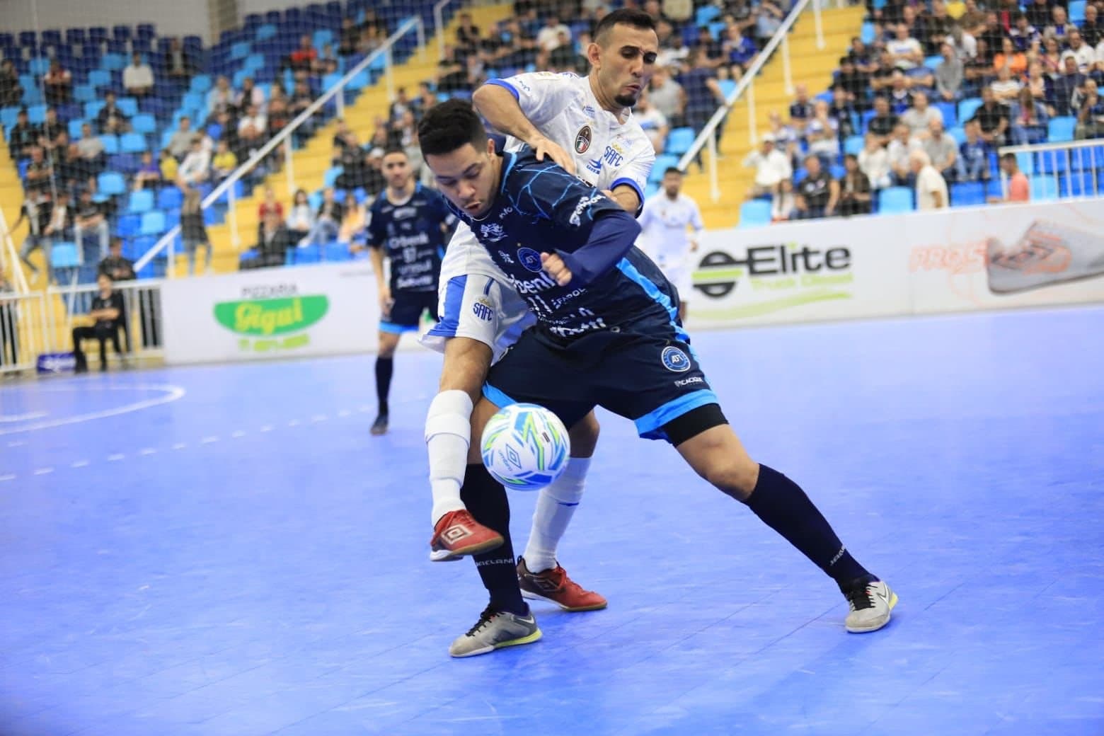 LIGA: Faltando 10 segundos para o fim, Tubarão Futsal conquista vaga nas quartas