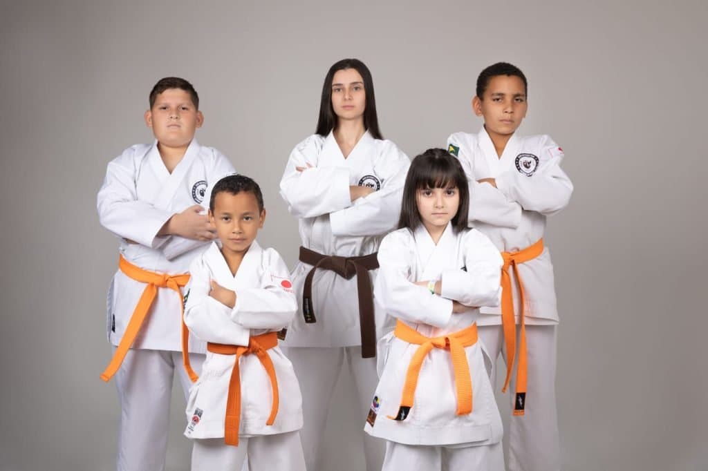 Atletas de Capivari de Baixo são destaques do karatê estadual