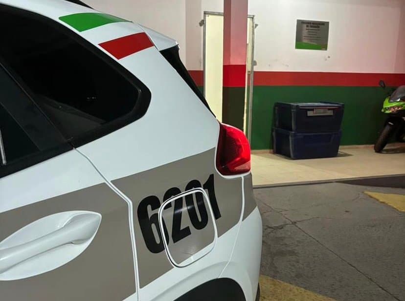 Dupla de criminosos é presa poucas horas depois de assaltar lanchonete