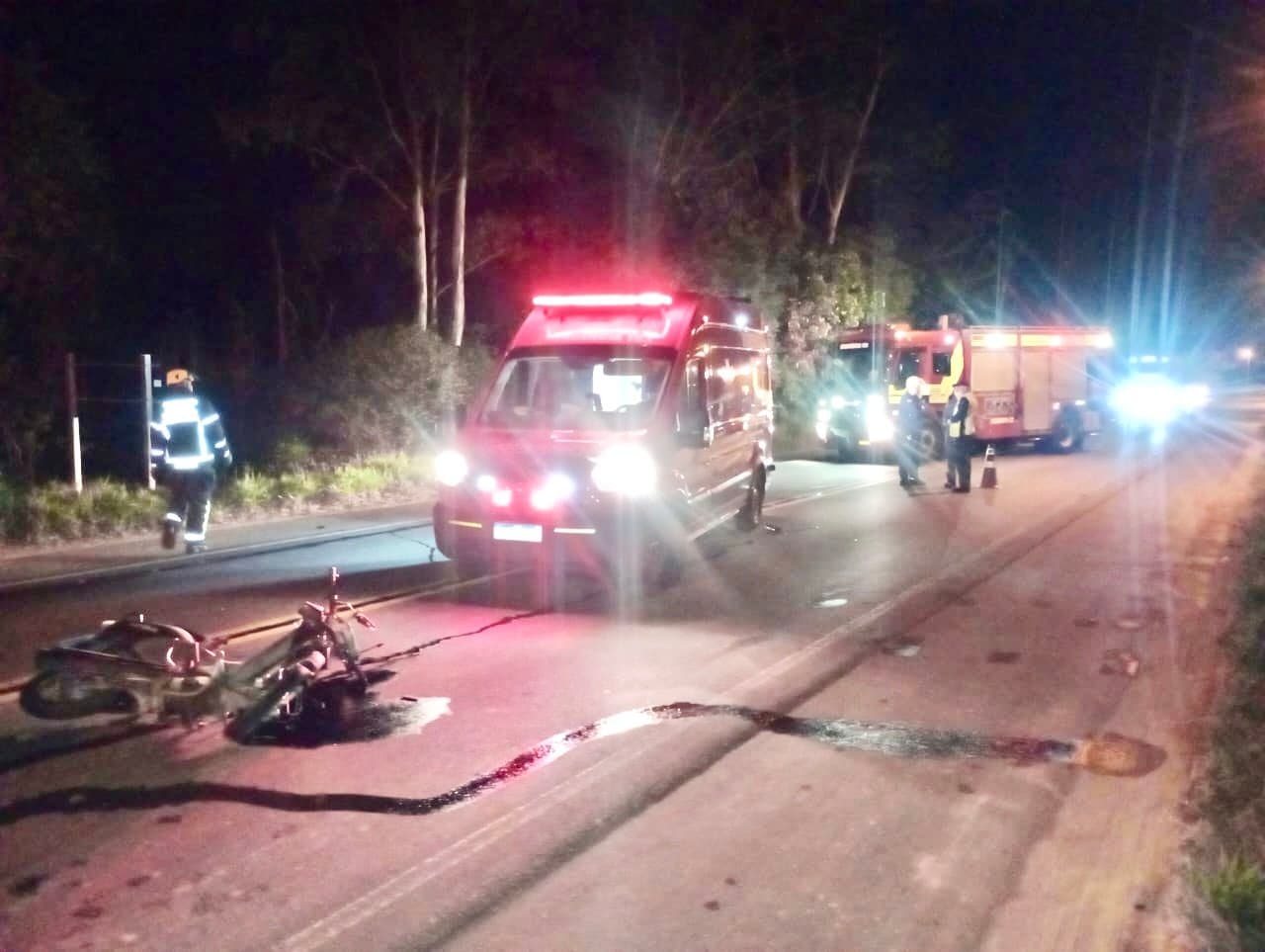 Motociclista morre após bater de frente com carro na SC-370