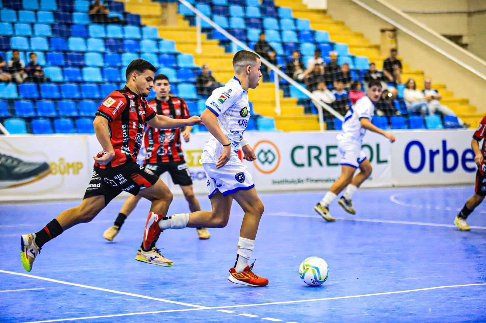Torcida pode comprar ingresso a R$ 5 para o próximo jogo do Tubarão Futsal