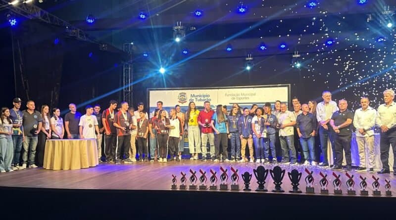 Destaques do esporte tubaronense recebem o prêmio Salim Mussi Miguel