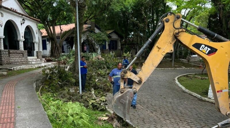 Com vários problemas estruturais, sede da prefeitura de Tubarão recebe melhorias